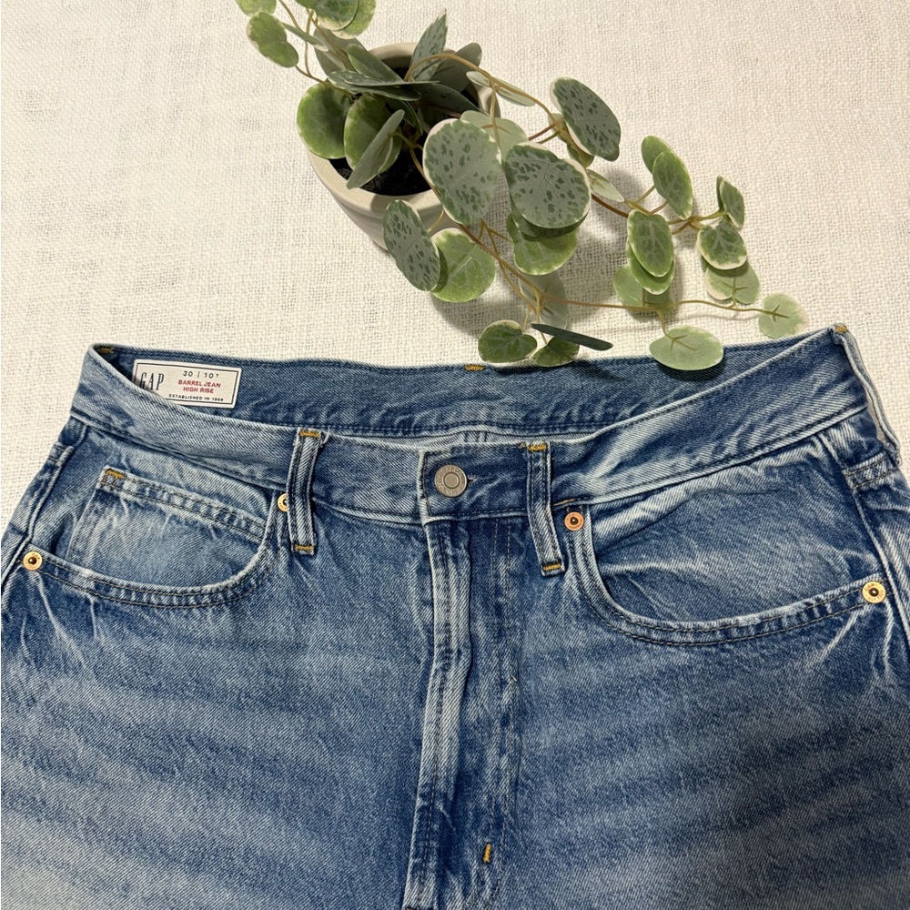 High Rise Blue Jeans - Picture 2 of 2